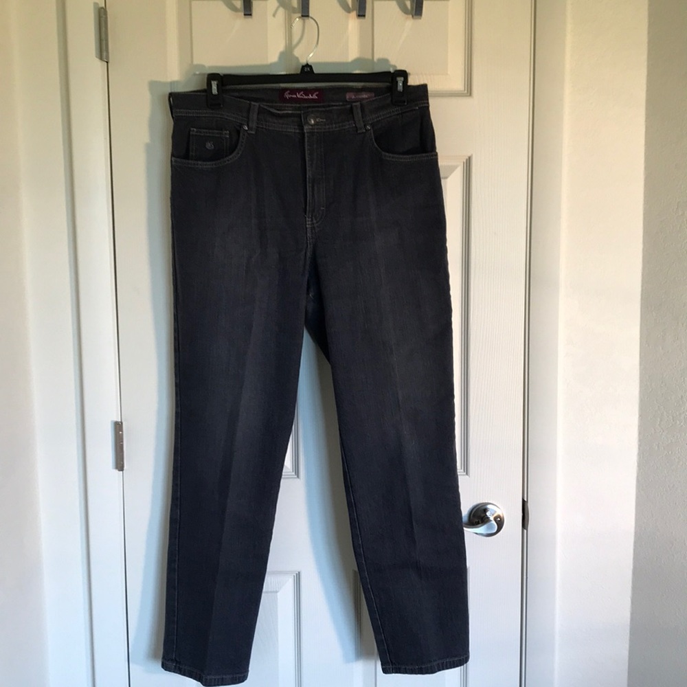 Gloria Vanderbilt jeans. Style Amanda